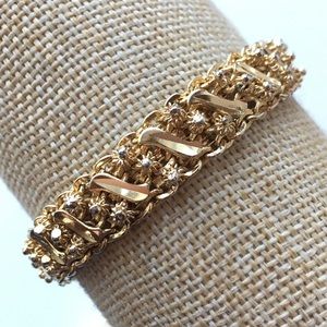 Wavy Mini Starburst Chain Link Bangle Bracelet with Silver Accents